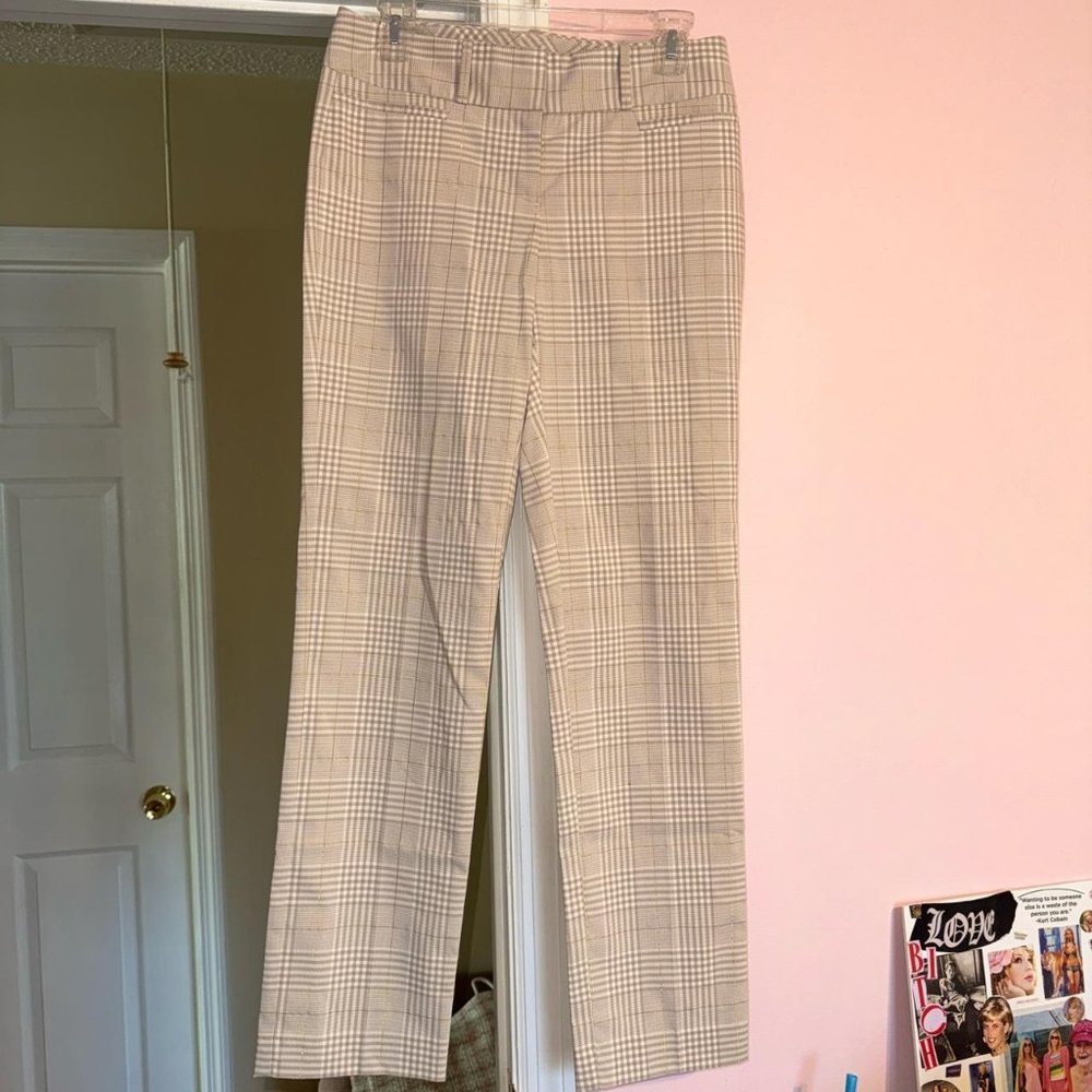 THE LIMITED Tan, White, and Gold Gingham Dress Pants 🤍